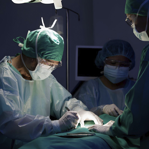 Oncologist in Vijayawada examining cancer patient